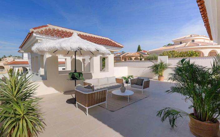Image No.19-3 Bed Villa / Detached for sale