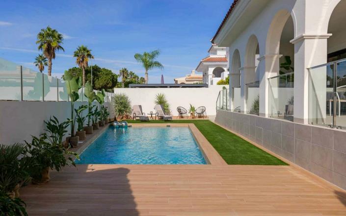 Image No.26-3 Bed Villa / Detached for sale