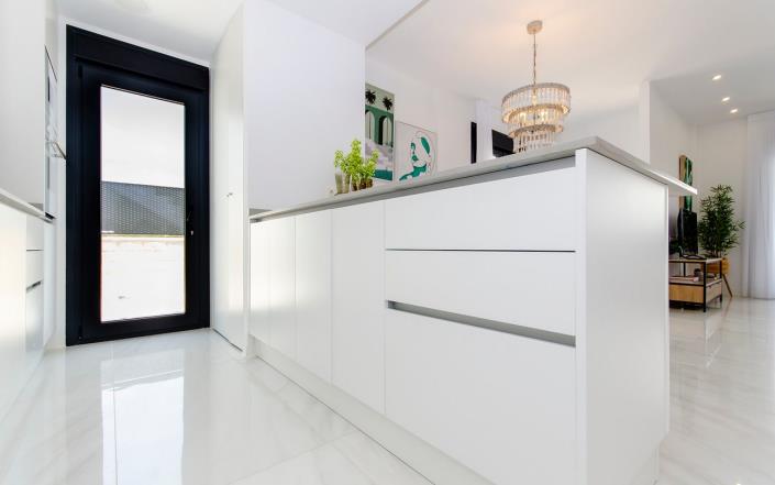 Image No.12-3 Bed Semi-Detached for sale