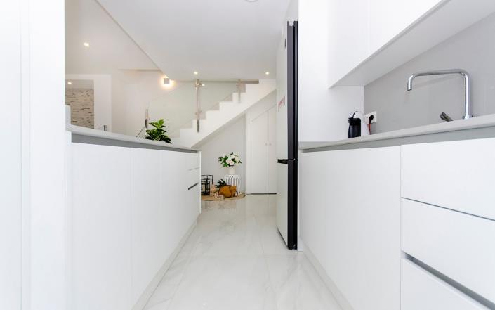 Image No.13-3 Bed Semi-Detached for sale