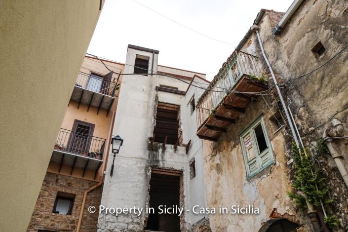 Image No.6-4 Bed Townhouse for sale