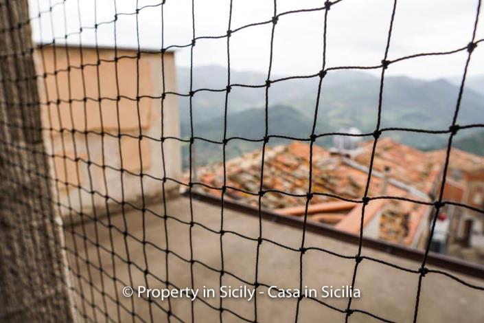 Image No.14-4 Bed Townhouse for sale