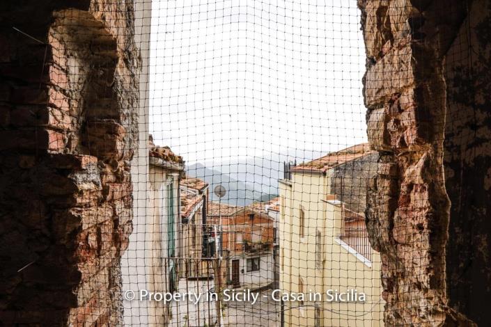 Image No.22-4 Bed Townhouse for sale