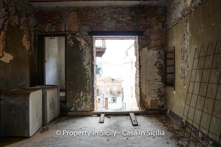 Image No.29-4 Bed Townhouse for sale