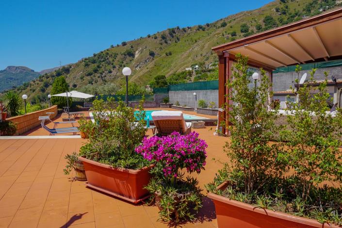 Image No.4-Maison de campagne de 1 chambre à vendre à Letoianni