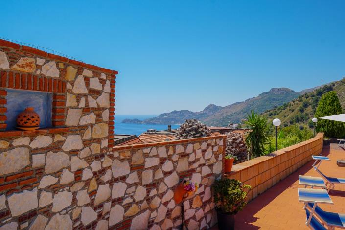 Image No.5-Maison de campagne de 1 chambre à vendre à Letoianni