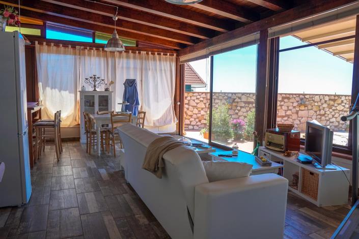 Image No.17-Maison de campagne de 1 chambre à vendre à Letoianni