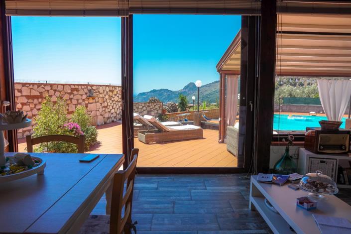 Image No.23-Maison de campagne de 1 chambre à vendre à Letoianni