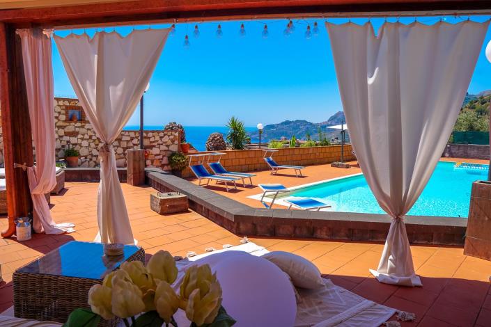 Image No.27-Maison de campagne de 1 chambre à vendre à Letoianni