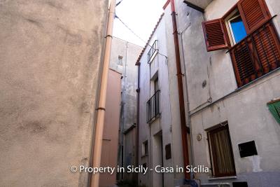 1--Maison-Emiliano-gratteri-buy-a-property-in-sicily-22