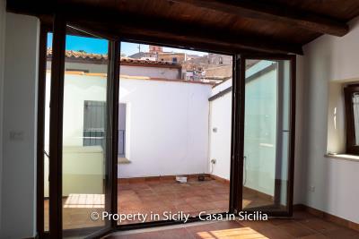 14-1-Maison-Emiliano-gratteri-buy-a-property-in-sicily-16