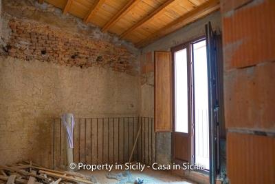 Casa-li-bianchi-real-estate-pollina-property-in-sicily