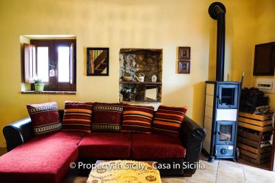 casa_claudia_rodi_milici_property_in_sicily_house_to_buy-8