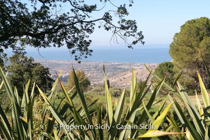 Image No.3-Maison de campagne de 2 chambres à vendre à Gratteri