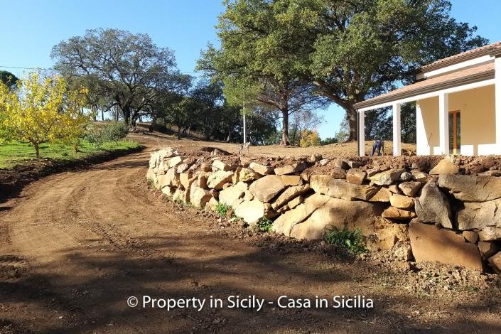 Image No.22-Maison de campagne de 2 chambres à vendre à Gratteri