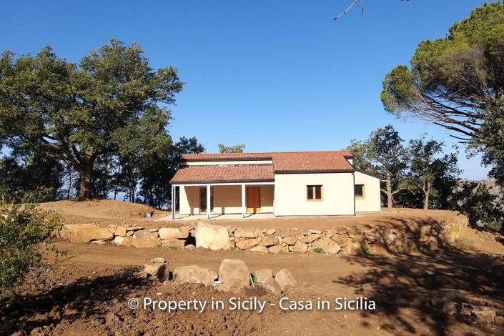 Image No.24-Maison de campagne de 2 chambres à vendre à Gratteri