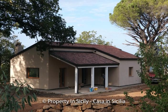 Image No.28-Maison de campagne de 2 chambres à vendre à Gratteri