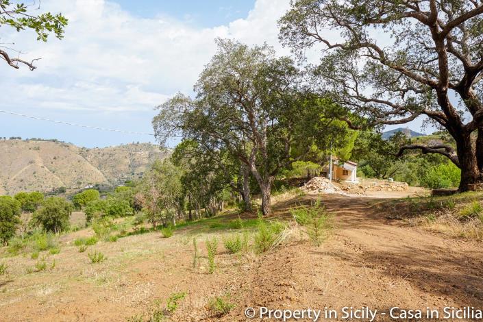 Image No.31-Maison de campagne de 2 chambres à vendre à Gratteri