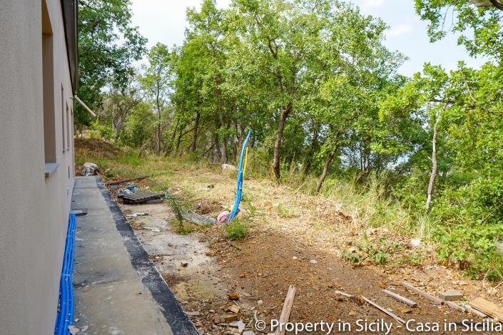 Image No.39-Maison de campagne de 2 chambres à vendre à Gratteri
