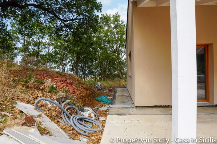 Image No.38-Maison de campagne de 2 chambres à vendre à Gratteri