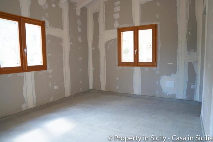 Image No.43-Maison de campagne de 2 chambres à vendre à Gratteri