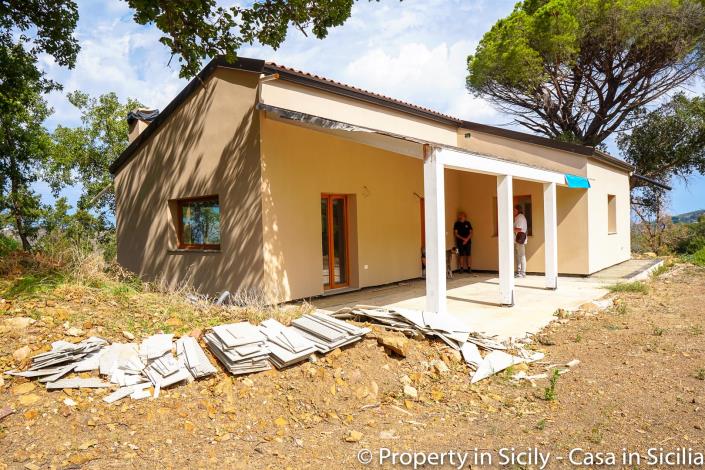 Image No.59-Maison de campagne de 2 chambres à vendre à Gratteri