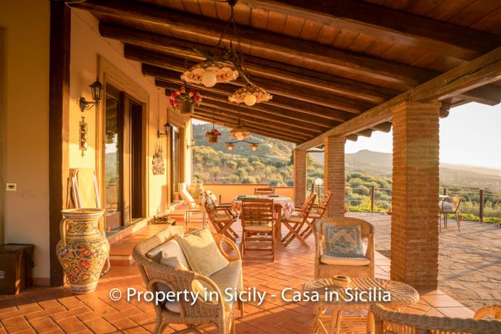 Image No.8-Villa de 3 chambres à vendre à Sant'Agata di Militello