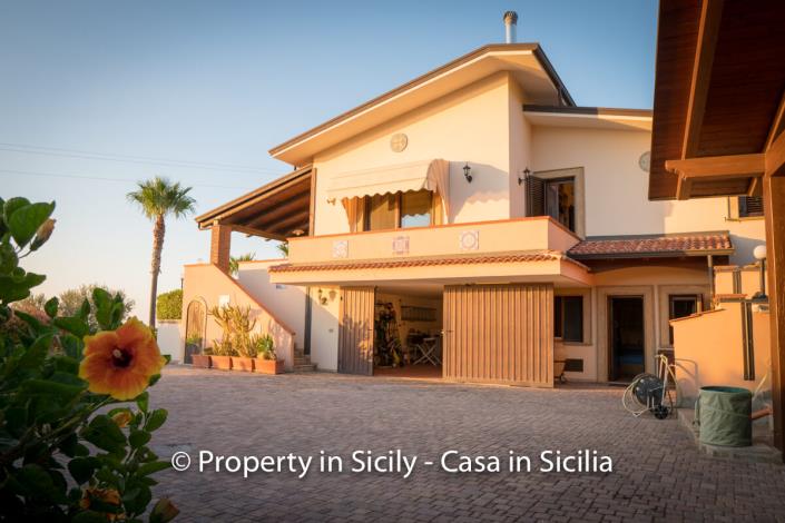 Image No.15-Villa de 3 chambres à vendre à Sant'Agata di Militello