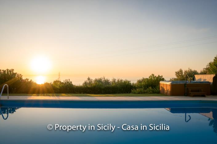 Image No.21-Villa de 3 chambres à vendre à Sant'Agata di Militello