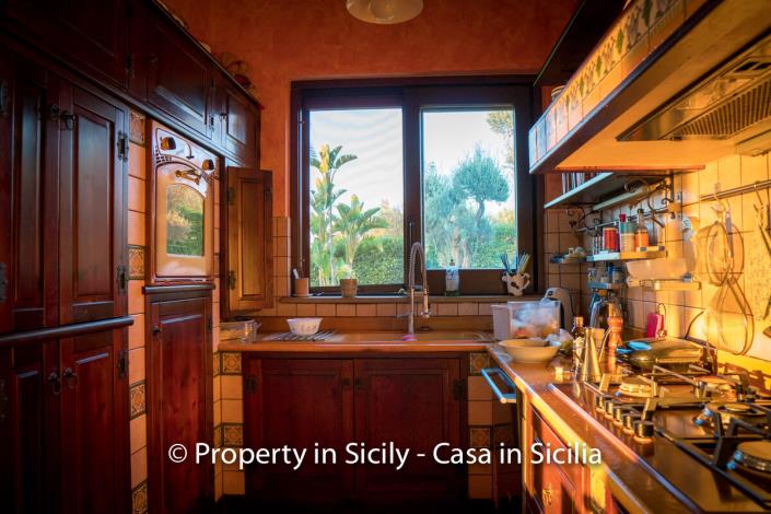 Image No.33-Villa de 3 chambres à vendre à Sant'Agata di Militello