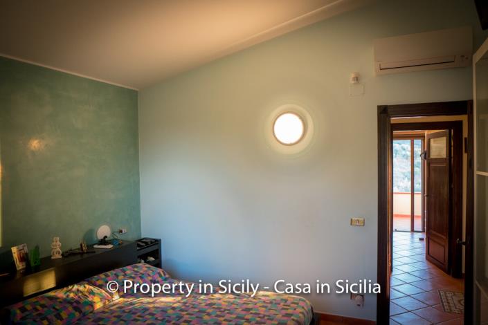 Image No.37-Villa de 3 chambres à vendre à Sant'Agata di Militello