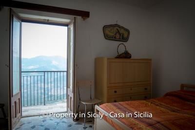 Casa-salvina-pollina-townhouse-property-sicily-12