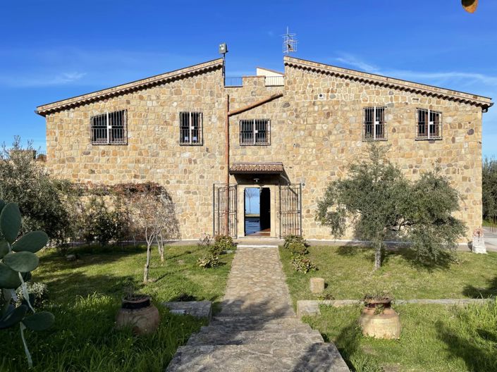 Image No.1-4 Bed Villa for sale