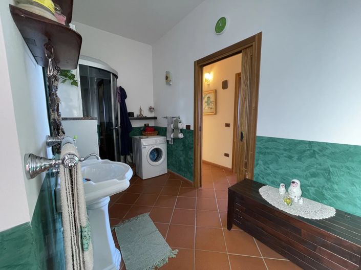 Image No.20-Villa de 4 chambres à vendre à Caronia