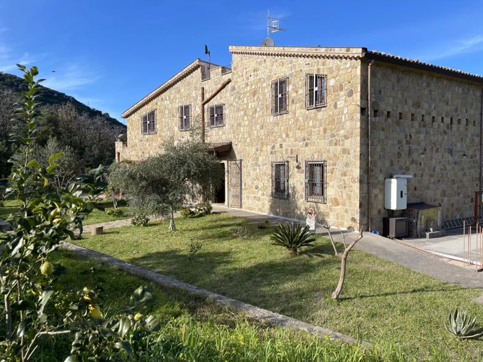 Image No.4-Villa de 4 chambres à vendre à Caronia