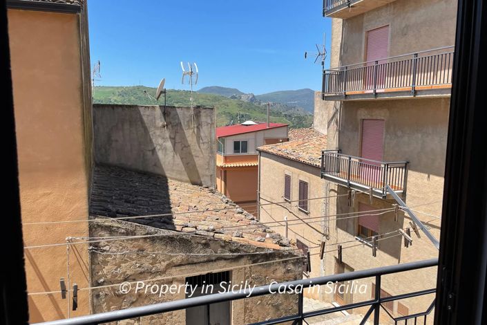 Image No.10-Maison de 2 chambres à vendre à Caltavuturo