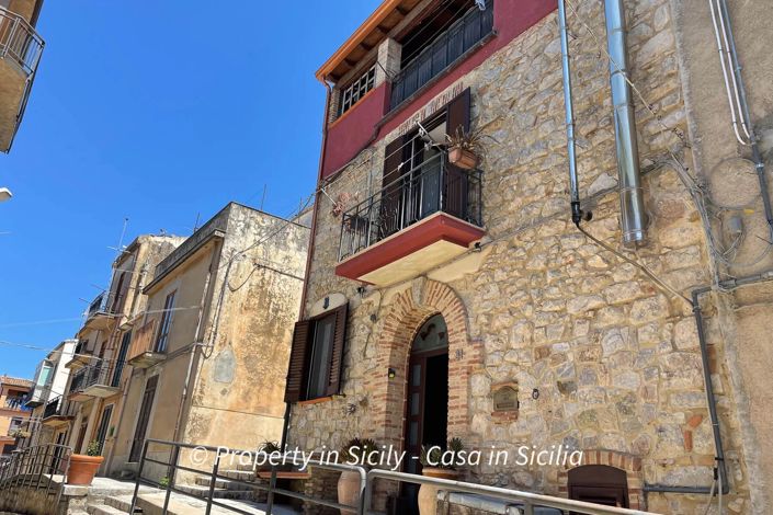 Image No.2-Maison de 2 chambres à vendre à Caltavuturo