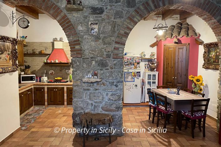 Image No.3-Maison de 2 chambres à vendre à Caltavuturo