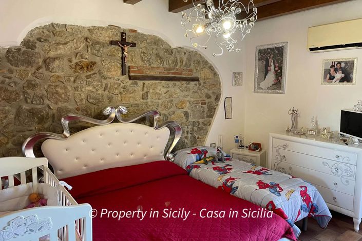 Image No.7-Maison de 2 chambres à vendre à Caltavuturo