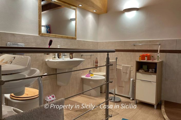 Image No.9-Maison de 2 chambres à vendre à Caltavuturo