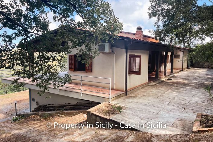 Image No.4-Villa de 4 chambres à vendre à Cefalù