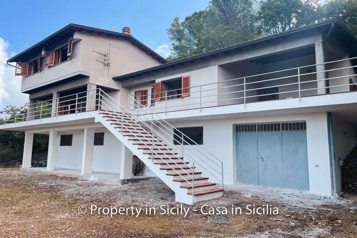 Image No.5-Villa de 4 chambres à vendre à Cefalù