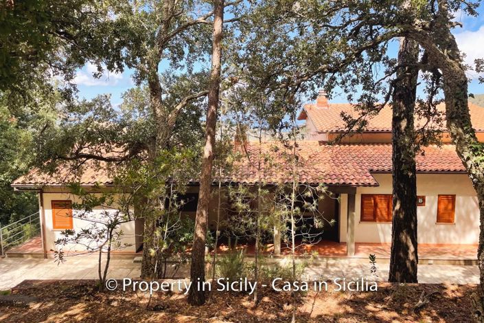 Image No.2-Villa de 4 chambres à vendre à Cefalù