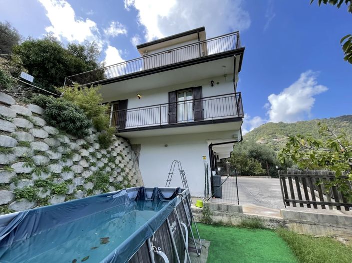 Image No.10-2 Bed Villa for sale