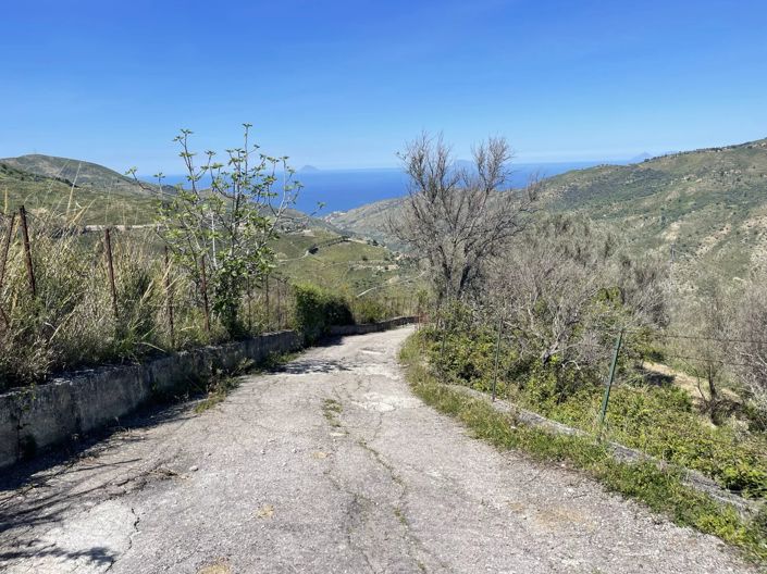 Image No.18-2 Bed House for sale