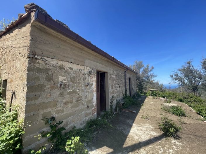 Image No.4-2 Bed House for sale