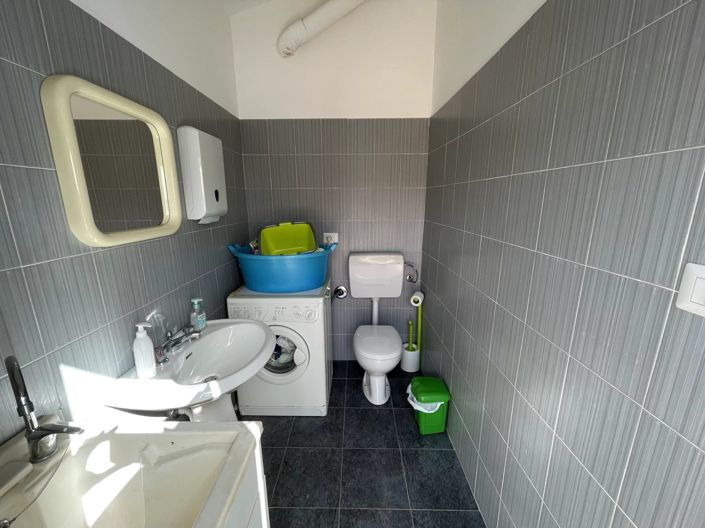 Image No.18-4 Bed House for sale