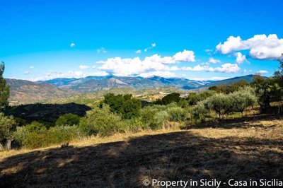 1 - Castelbuono, Land