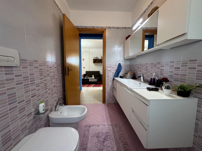 Image No.18-2 Bed Villa for sale