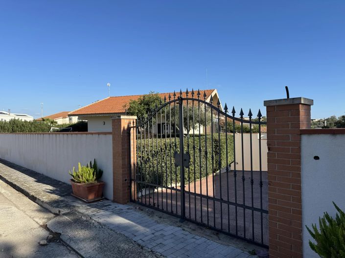 Image No.23-2 Bed Villa for sale